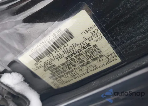 2010 Nissan Versa 1.8S из США, поврежденный, VIN 3N1BC1CPXAL464015